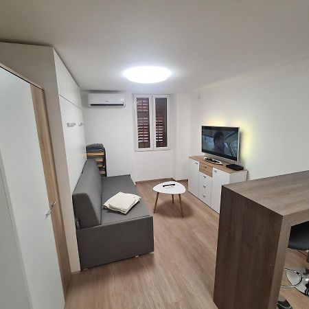Apartma Sasko Leilighet Izola Eksteriør bilde